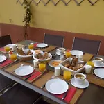 Bed & Breakfast L'art De Vivre Latour-de-France
