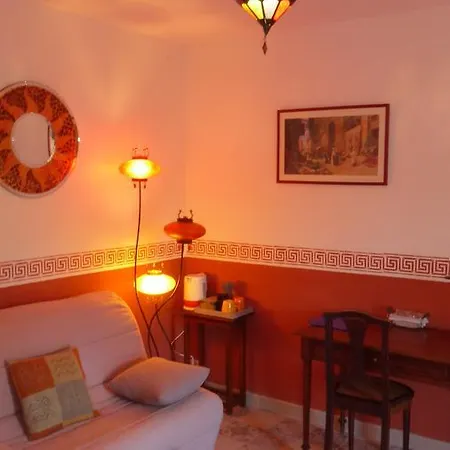 فندق مبيت وإفطار L'art De Vivre Latour-de-France